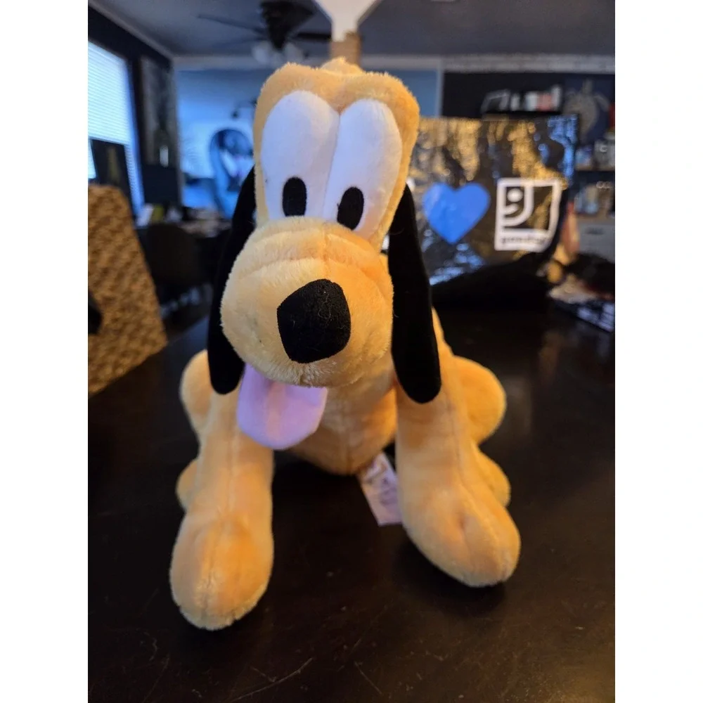 Disney‎ Store Pluto Plush